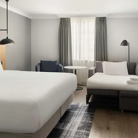 Edinburgh Marriott Hotel Holyrood-3